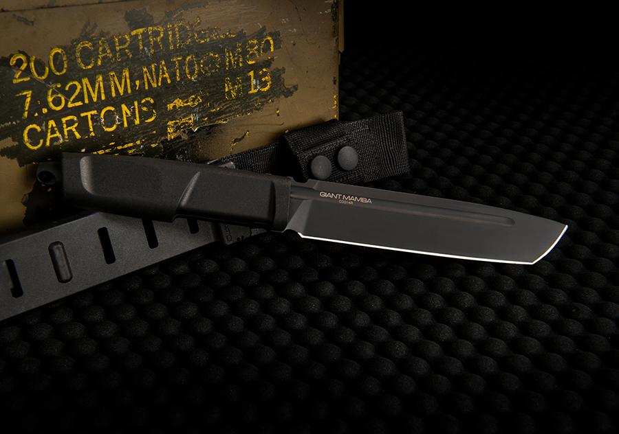 GIANT MAMBA BLACK