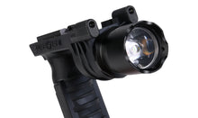 Load image into Gallery viewer, GRIP Y LINTERNA M910A 155 LUMENS ELEMENT
